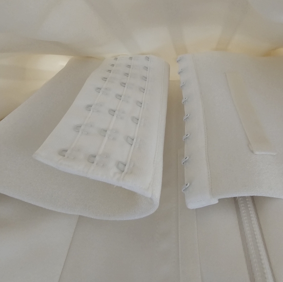 NWT size 10 LA SPOSA wedding dress - Picture 13 of 15